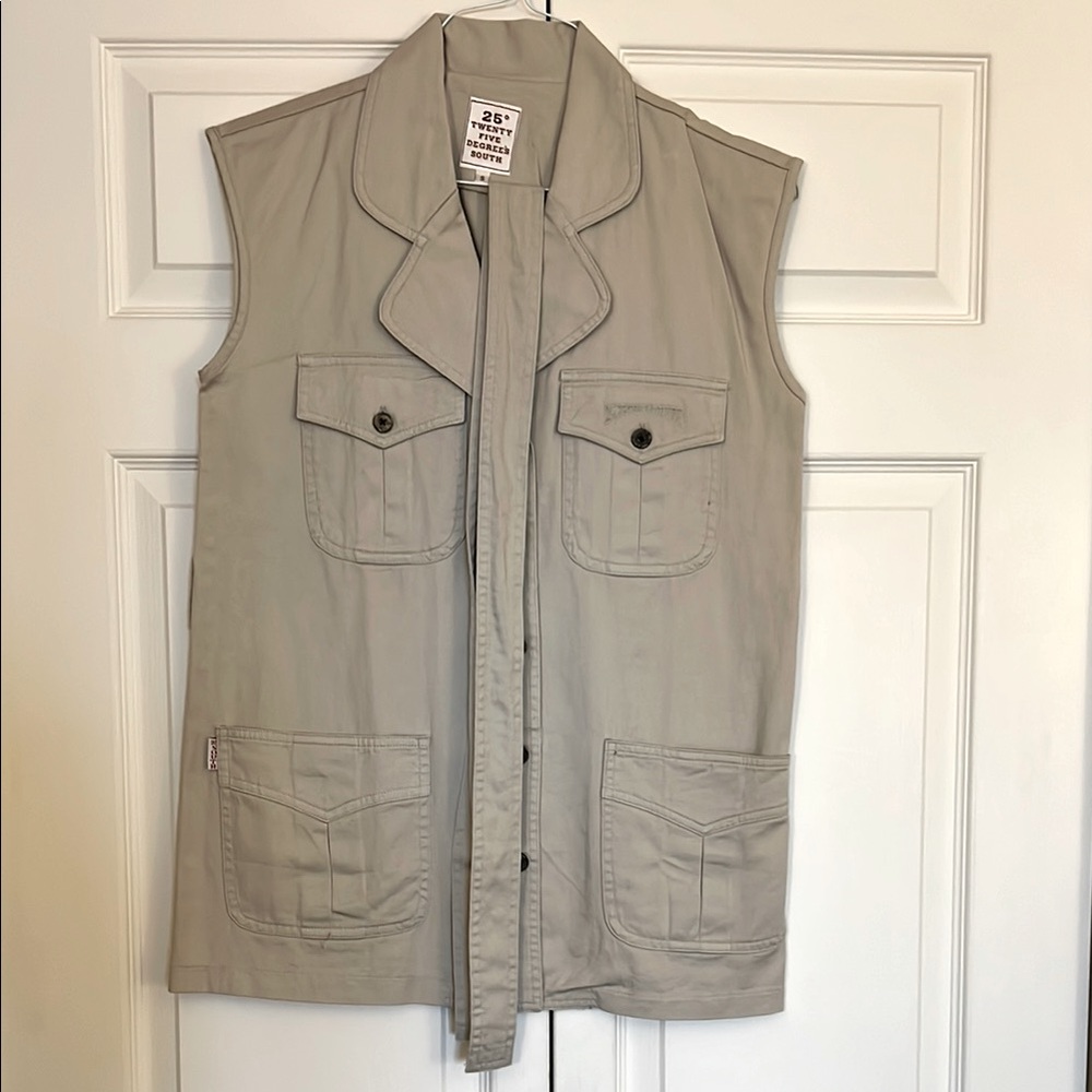 Women’s Khaki Sleeveless Cotton Safari Jacket/shirt, Small